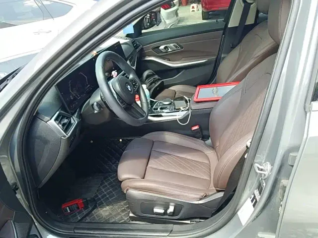BMW 3 Series — Фото автомобиля 14