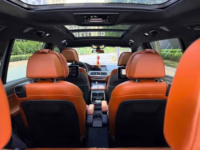 BMW X7 — Фото автомобиля 8