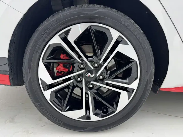 Hyundai Elantra — Фото автомобиля 22