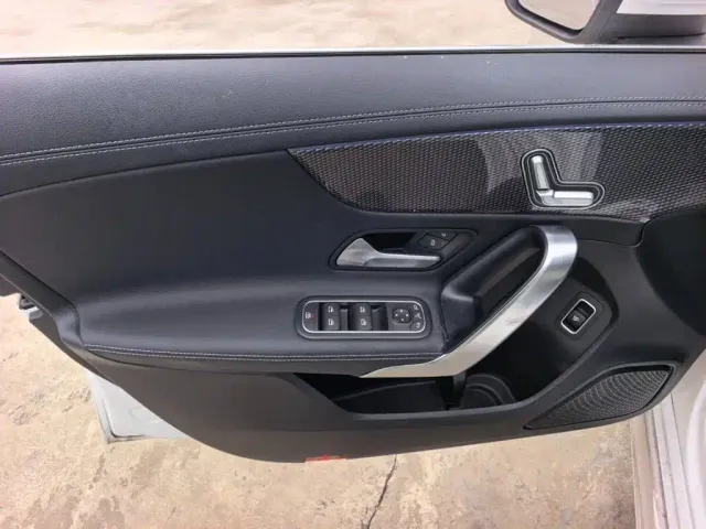 Mercedes-Benz A-Class — Фото автомобиля 7