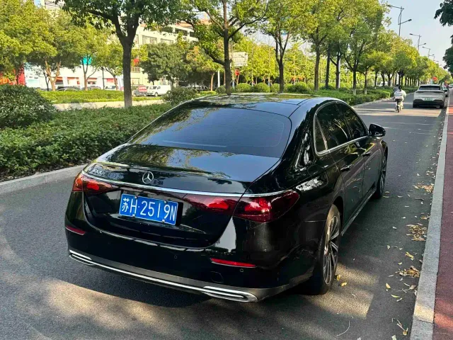 Mercedes-Benz E-Class — Фото автомобиля 10