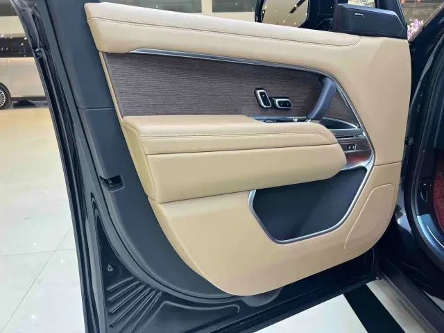 Land Rover Range Rover — Фото автомобиля 9