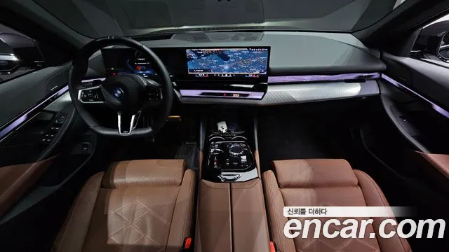 BMW i5 G60 — Фото автомобиля 10