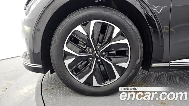 Kia EV6 — Фото автомобиля 5