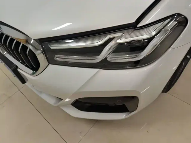BMW 5 Series — Фото автомобиля 23