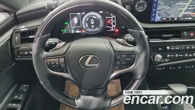Lexus ES — Фото автомобиля 5