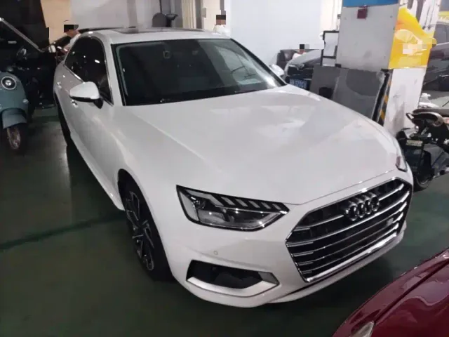 Audi A4L — Фото автомобиля 21