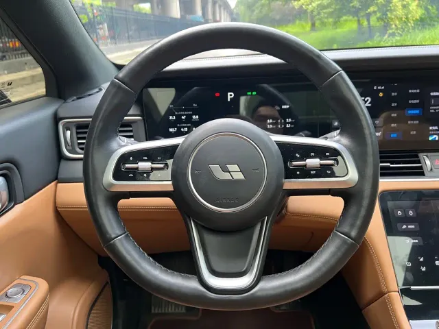 Li Auto ONE — Фото автомобиля 11