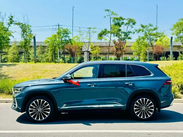 Geely Xingyue L — Фото автомобиля 3