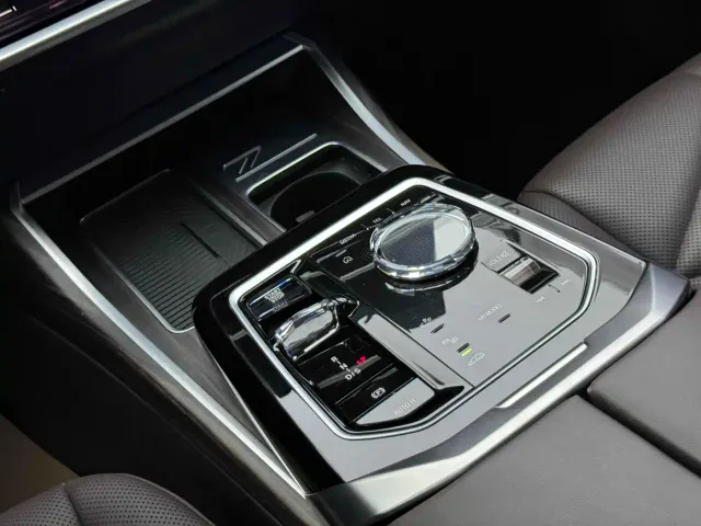 BMW 7 Series — Фото автомобиля 10