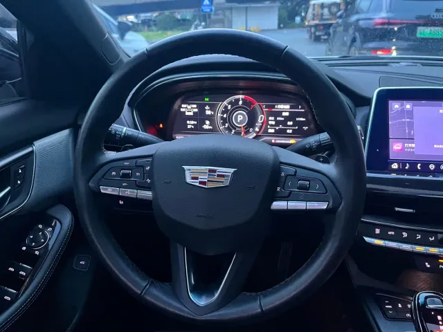 Cadillac CT5 — Фото автомобиля 15