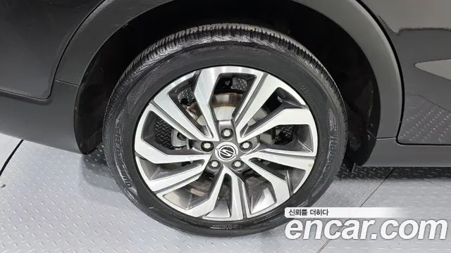 KG_Mobility_Ssangyong TIBOLI Tivoli Air 1.5 Upbeat 2WD — Фото автомобиля 5