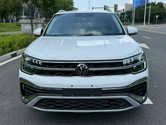 Volkswagen Tharu — Фото автомобиля 2