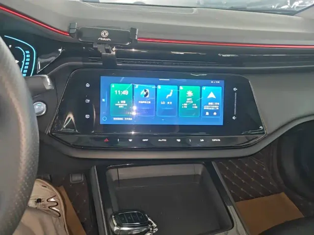 Dongfeng Yixuan MAX — Фото автомобиля 12