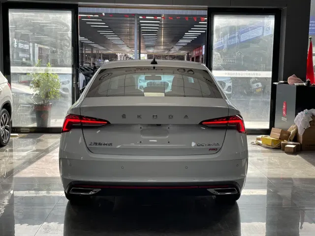 Skoda Octavia — Фото автомобиля 15