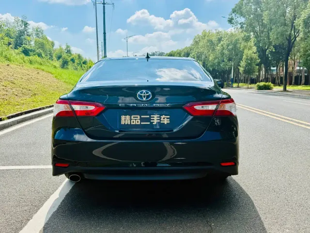 Toyota Camry — Фото автомобиля 4
