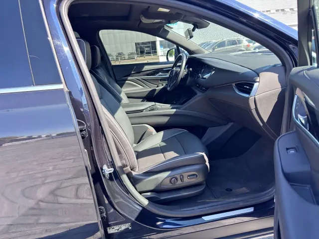 Buick Enclave — Фото автомобиля 10