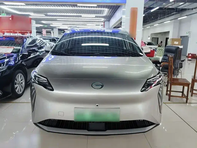 GAC Aion Y — Фото автомобиля 2