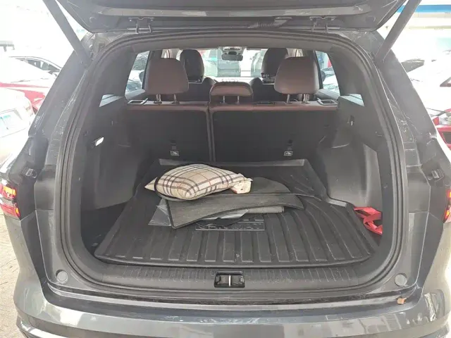 Geely Xingyue L — Фото автомобиля 14