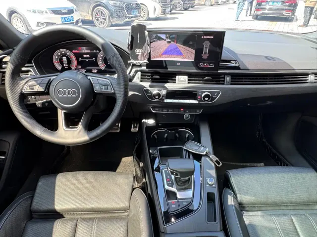 Audi A4L — Фото автомобиля 14