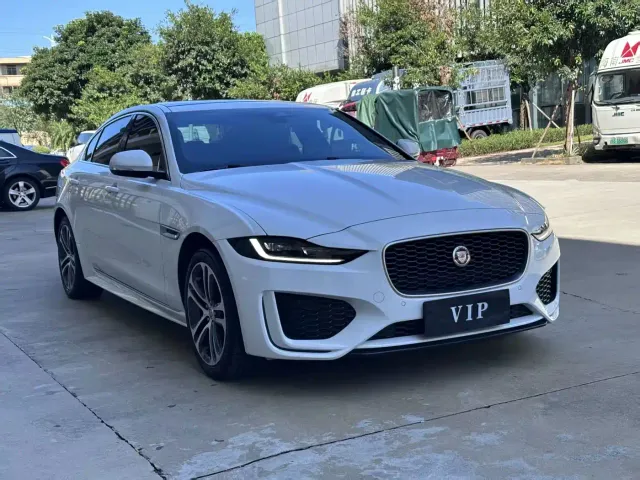 Jaguar XEL — Фото автомобиля 3