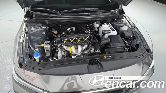 Hyundai Avante CN7 — Фото автомобиля 9