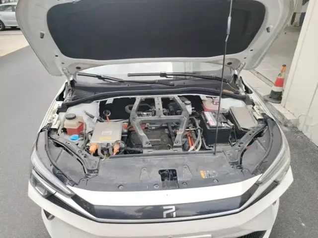Roewe Feifan ER6 — Фото автомобиля 16