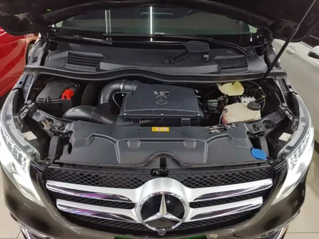Mercedes-Benz V-Class — Фото автомобиля 19