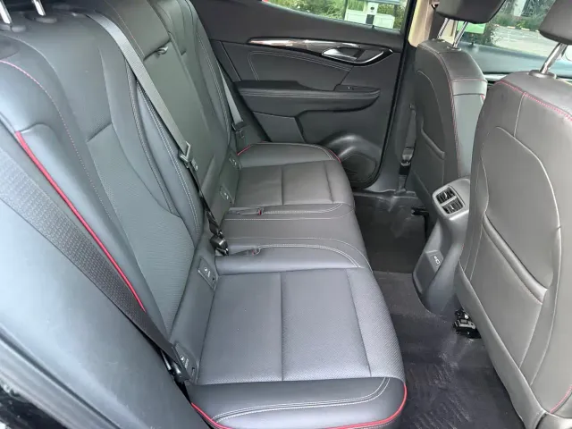 Buick Envision S — Фото автомобиля 14