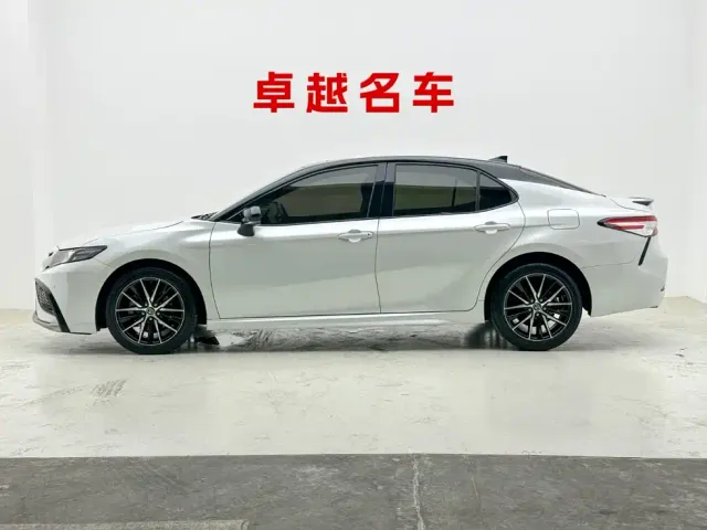 Toyota Camry — Фото автомобиля 5