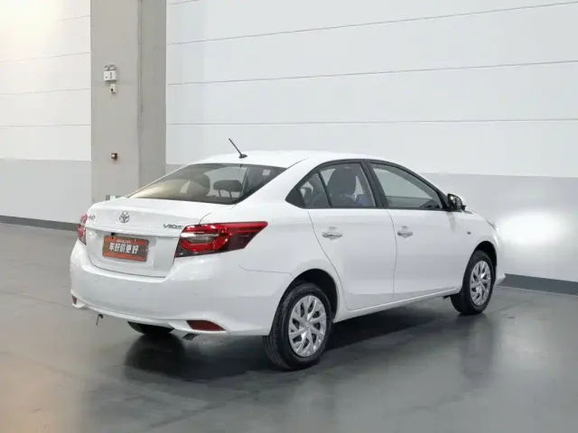 Toyota Vios — Фото автомобиля 2