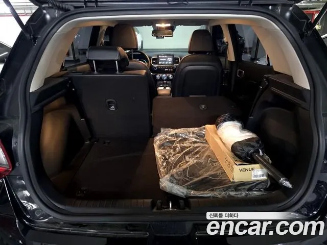 Hyundai Venue — Фото автомобиля 8