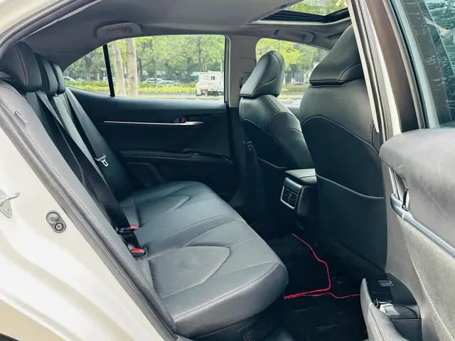 Toyota Camry — Фото автомобиля 16