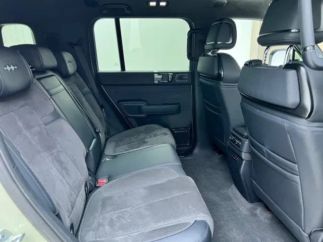 BYD FangChengBao Leopard 5 — Фото автомобиля 6
