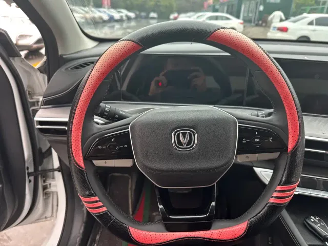 Changan Eado — Фото автомобиля 12