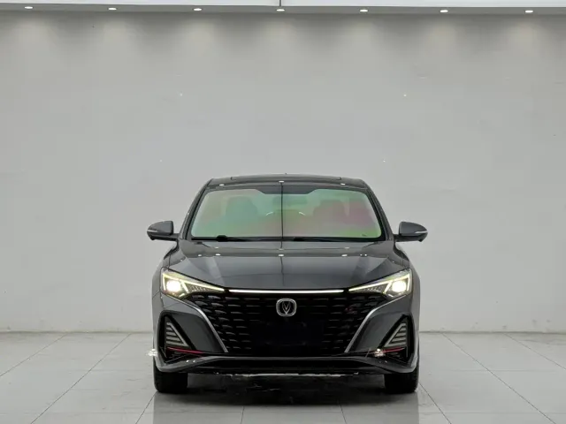 Changan Eado — Фото автомобиля 3