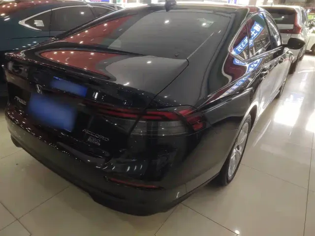 Honda Accord — Фото автомобиля 15