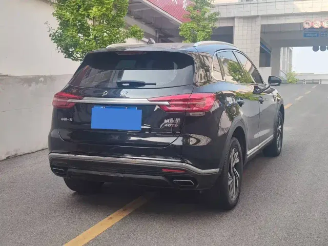 Hongqi HS5 — Фото автомобиля 9