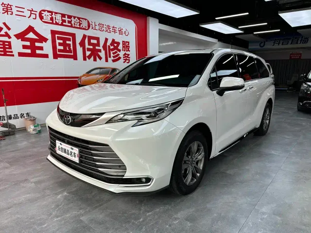 Фотография автомобиля — Toyota Sienna