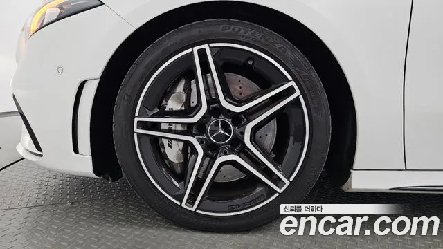 Mercedes-Benz A-Class W177 — Фото автомобиля 5