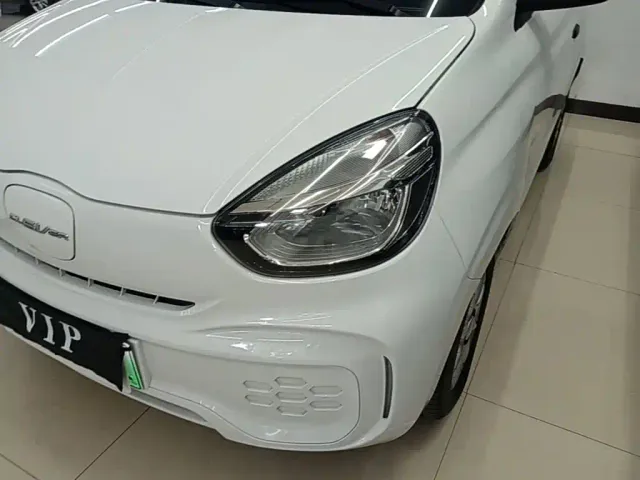Roewe Clever — Фото автомобиля 23