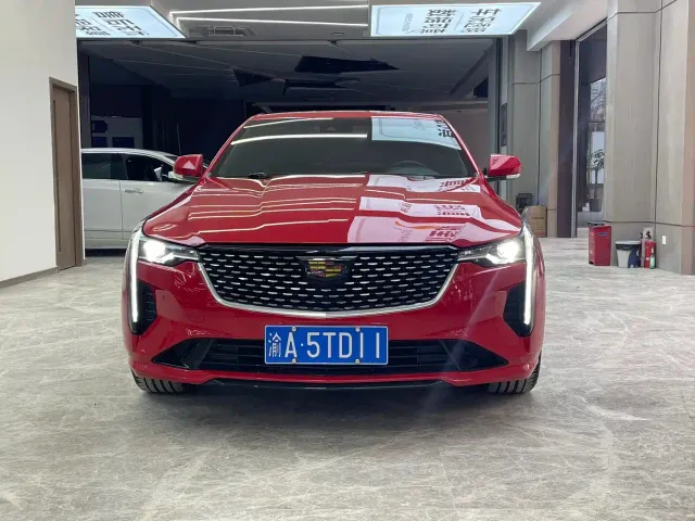 Cadillac CT4 — Фото автомобиля 2