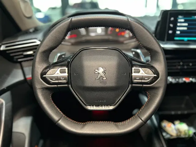 Peugeot 2008 — Фото автомобиля 10