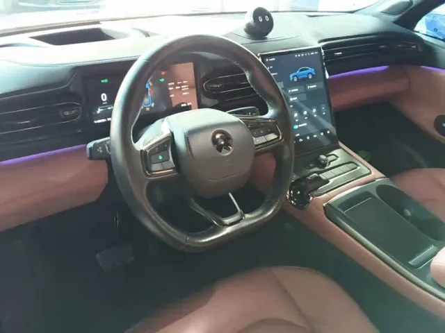 Nio EC6 — Фото автомобиля 9