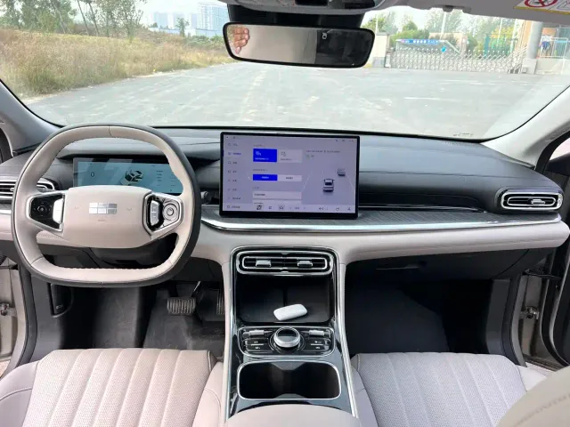 Geely Galaxy Stellar 6 — Фото автомобиля 12