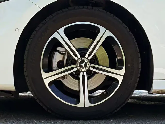 Mercedes-Benz A-Class — Фото автомобиля 9