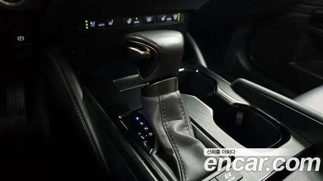 Lexus ES 7th Gen — Фото автомобиля 12