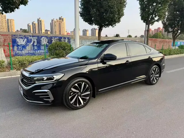 Фотография автомобиля — Volkswagen Passat