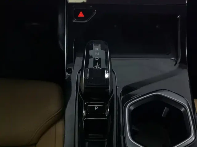 Geely Boyue L — Фото автомобиля 13