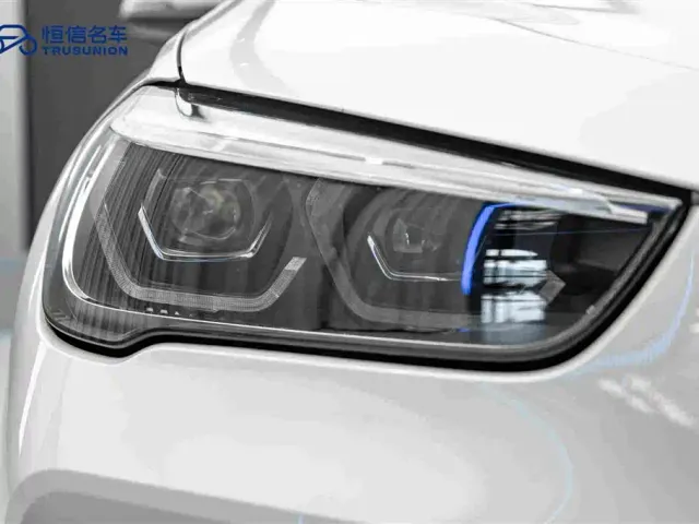 BMW X1 — Фото автомобиля 10